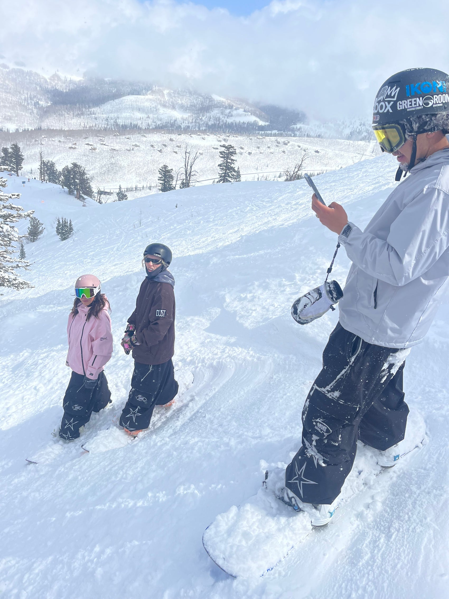 Black Star Snow pants