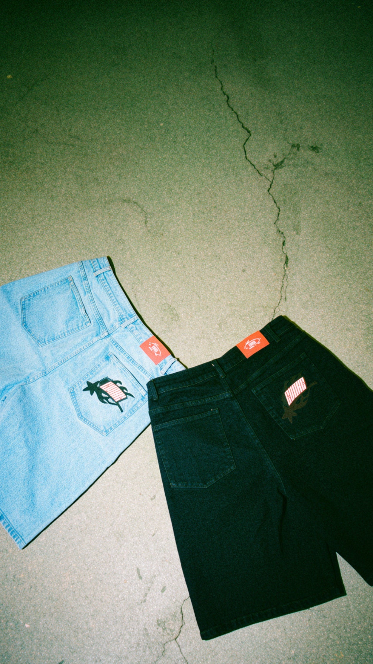 Black Evoke Jorts